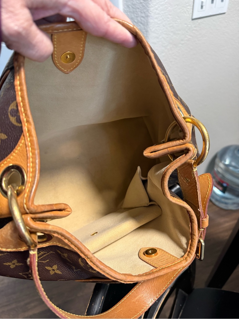 Louis Vuitton Galliera PM Bag w COA - Picture 8 of 13